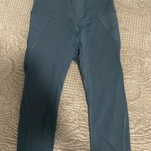 Athleta cropped leggings